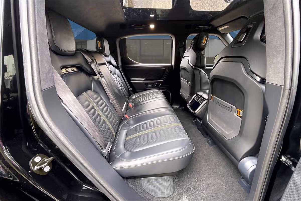 2022 Rivian R1T Adventure Image 25