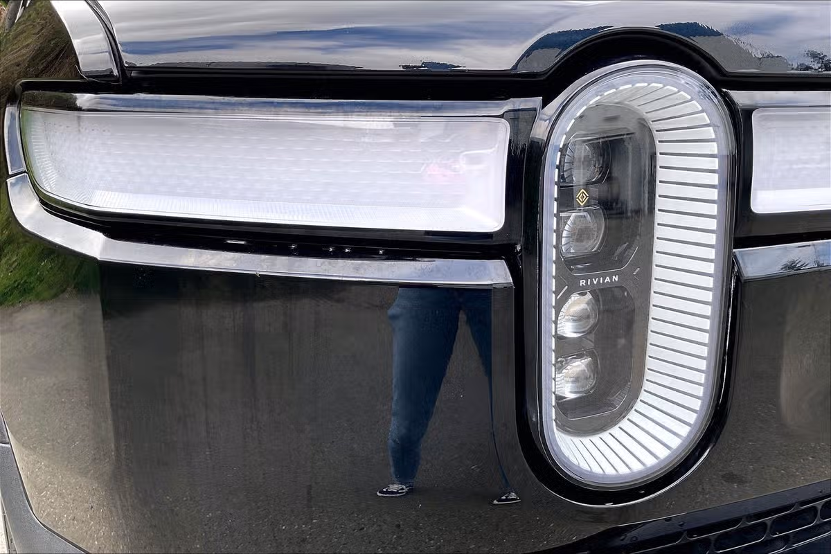 2022 Rivian R1T Adventure Image 27