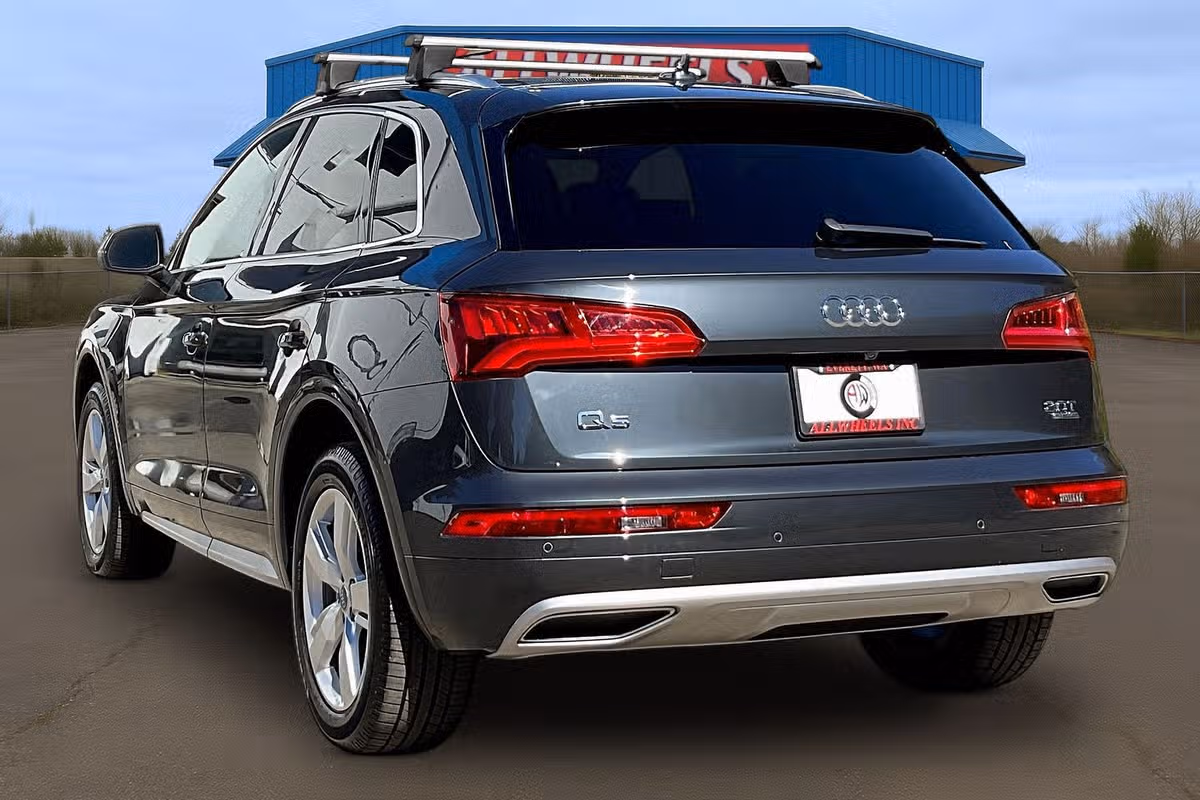 2018 Audi Q5 2.0T QUATTRO PREMIUM PLUS Image 2