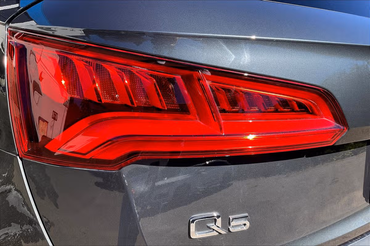 2018 Audi Q5 2.0T QUATTRO PREMIUM PLUS Image 28