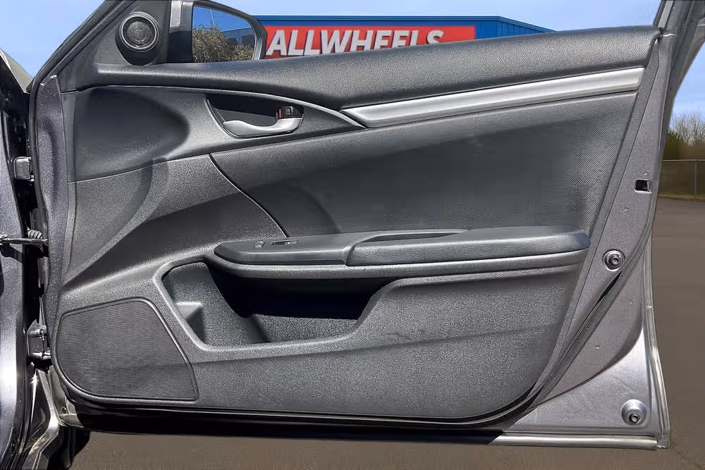 2020 Honda Civic Sport Image 22