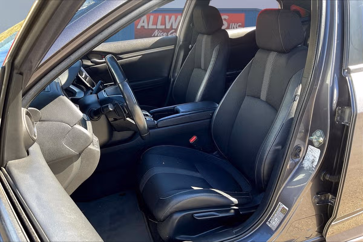 2020 Honda Civic Sport Image 23