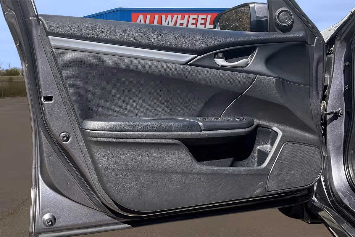 2020 Honda Civic Sport Image 21