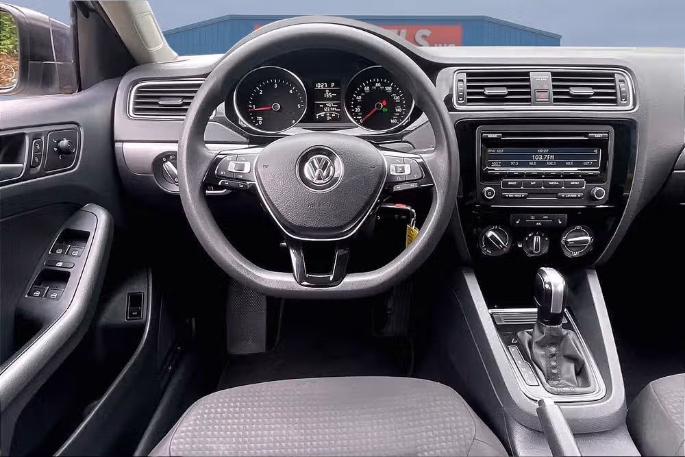 2015 Volkswagen Jetta TDI S Image 5