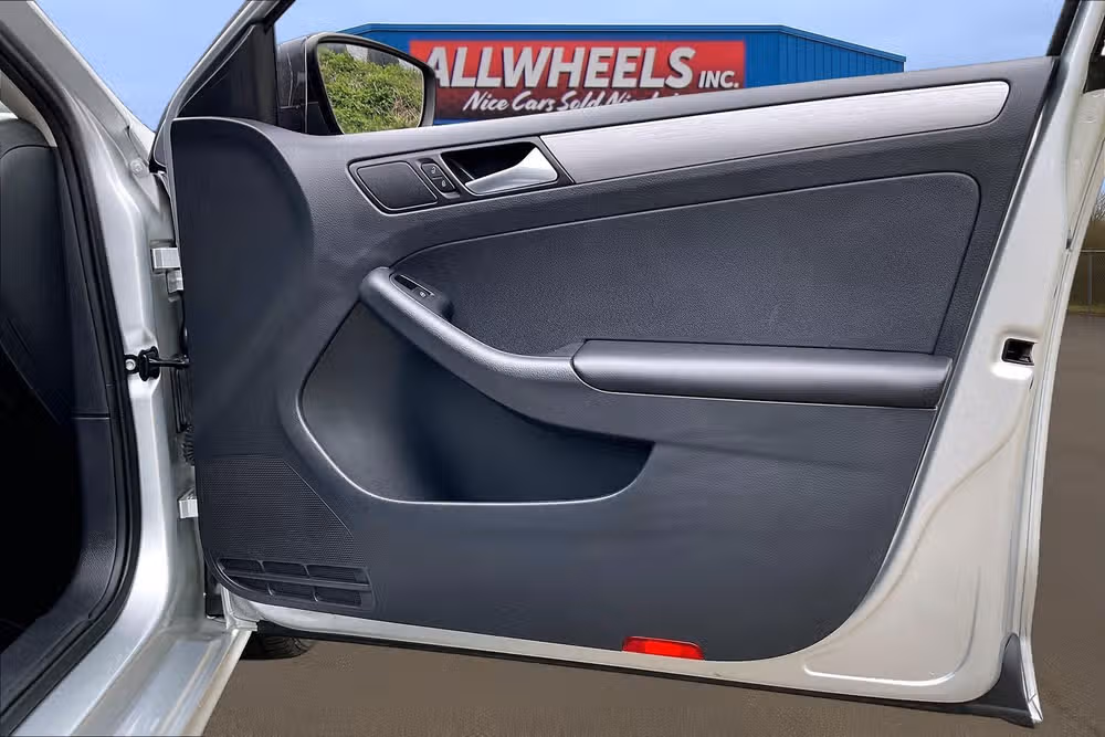 2015 Volkswagen Jetta TDI S Image 21