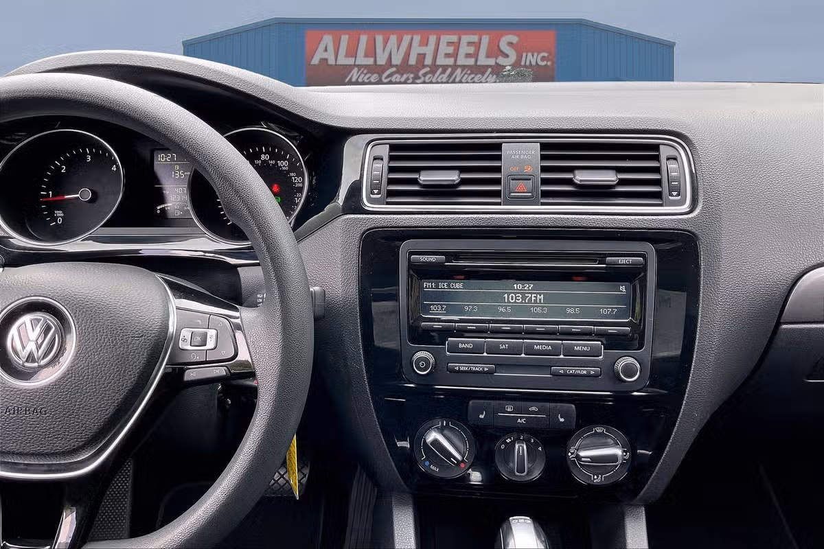 2015 Volkswagen Jetta TDI S Image 6