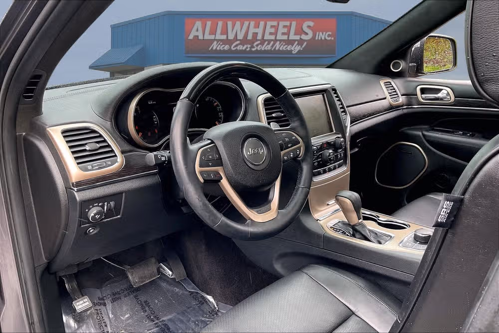 2016 Jeep Grand Cherokee Summit Image 12