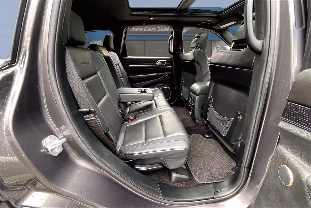 2016 Jeep Grand Cherokee Summit Image 25