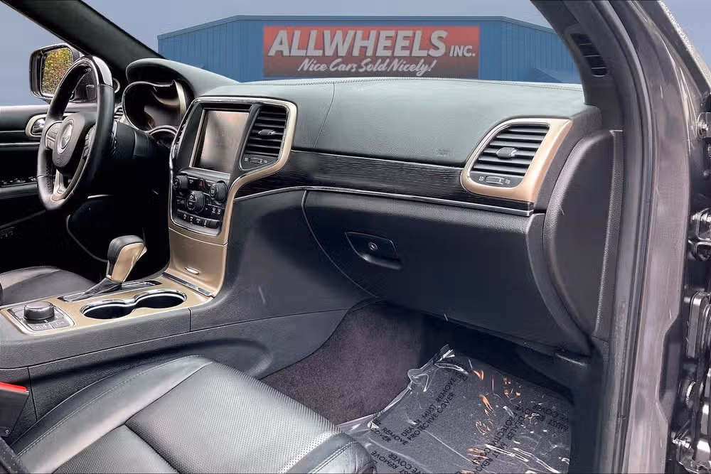 2016 Jeep Grand Cherokee Summit Image 15