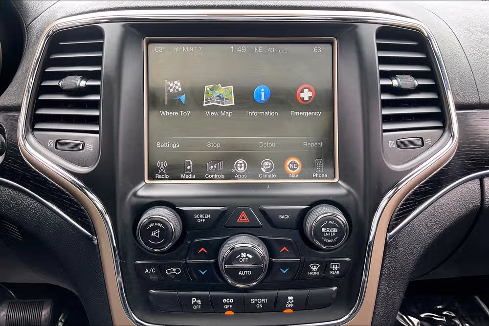 2016 Jeep Grand Cherokee Summit Image 29