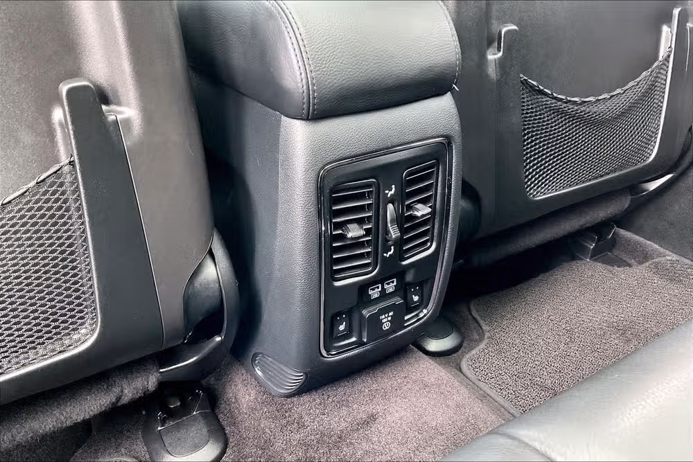 2016 Jeep Grand Cherokee Summit Image 31