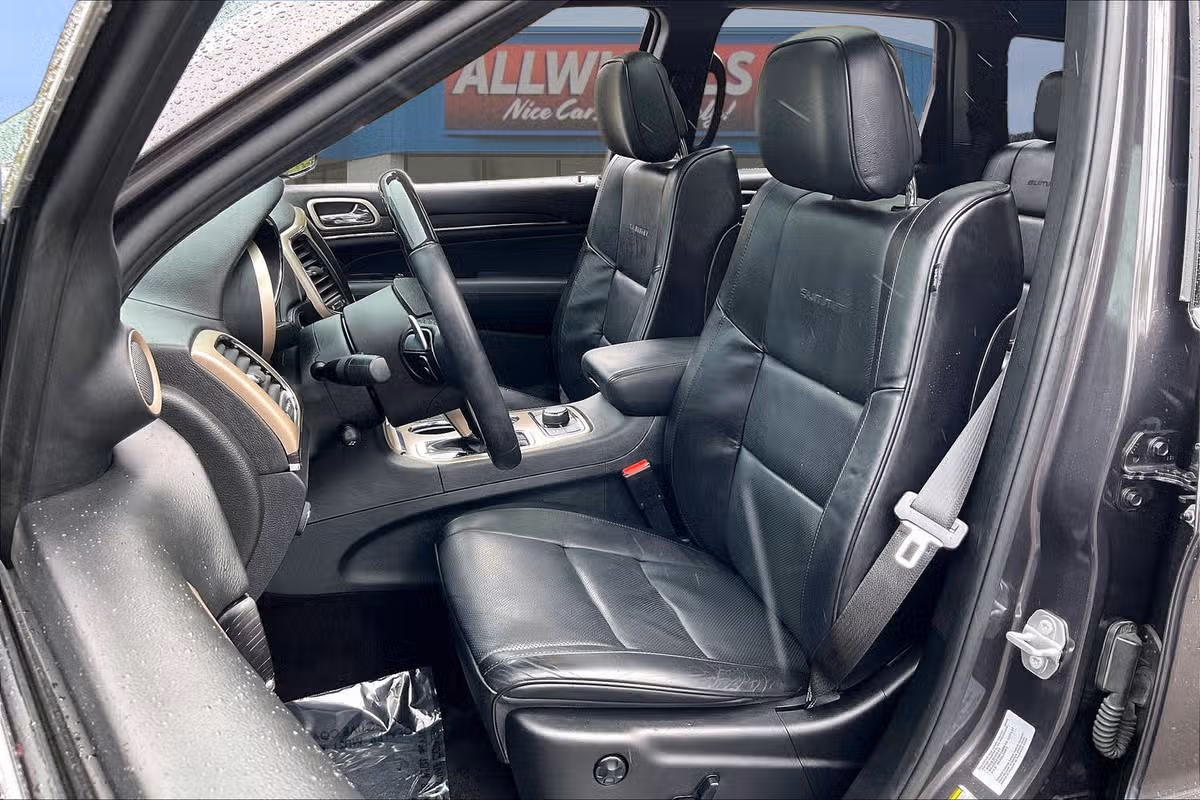 2016 Jeep Grand Cherokee Summit Image 23
