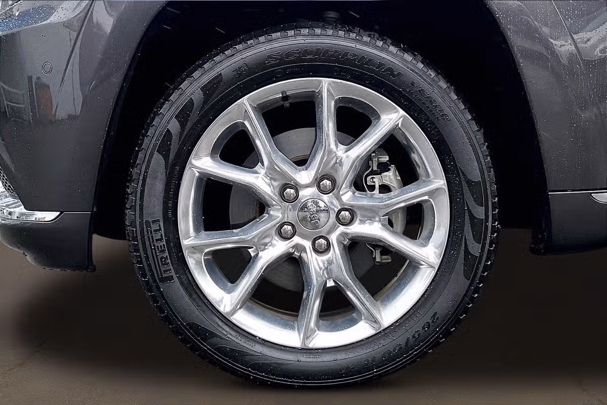 2016 Jeep Grand Cherokee Summit Image 9