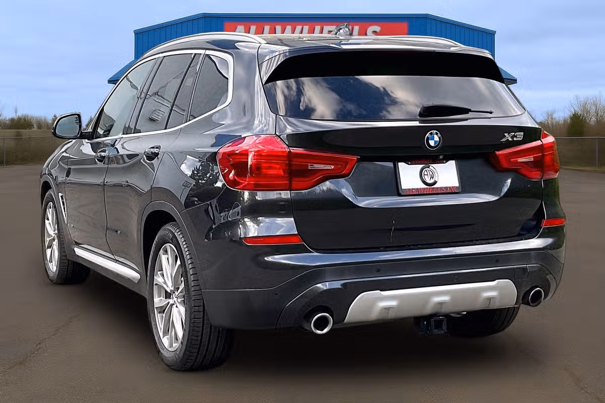 2018 BMW X3 xDrive30i Image 2