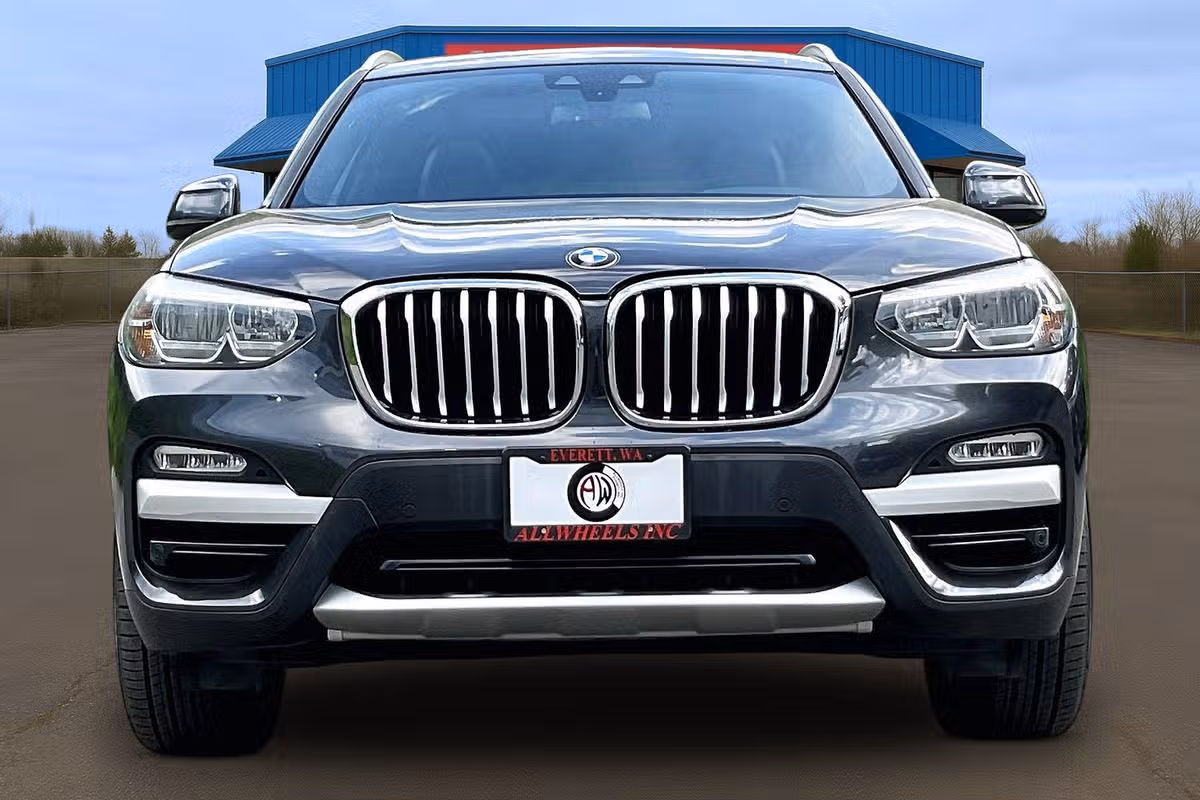 2018 BMW X3 xDrive30i Image 3
