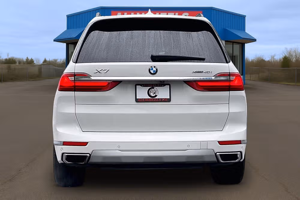 2021 BMW X7 xDrive40i Image 4