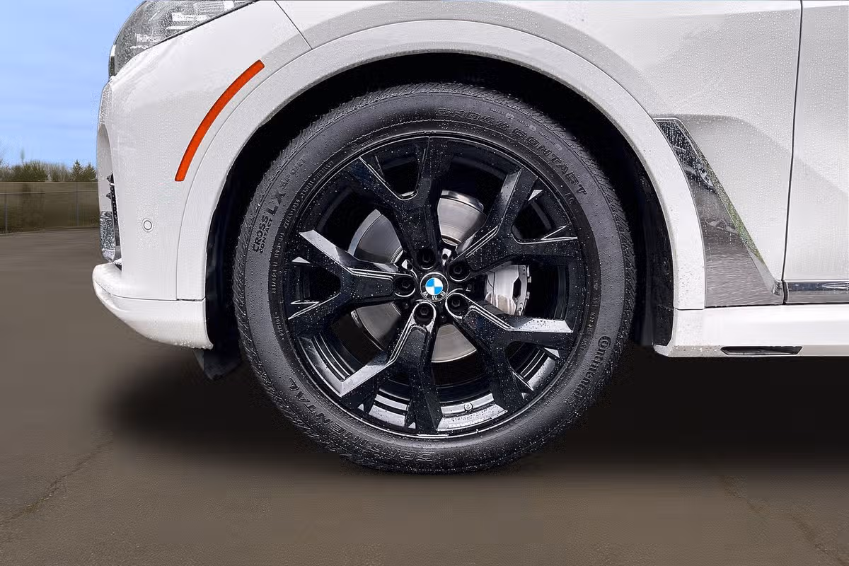 2021 BMW X7 xDrive40i Image 9