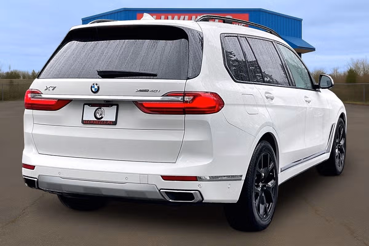 2021 BMW X7 xDrive40i Image 11