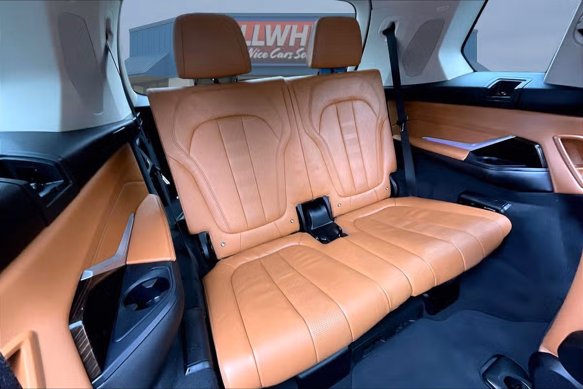 2021 BMW X7 xDrive40i Image 26