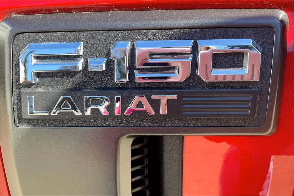 2022 Ford F-150 Lariat Image 8