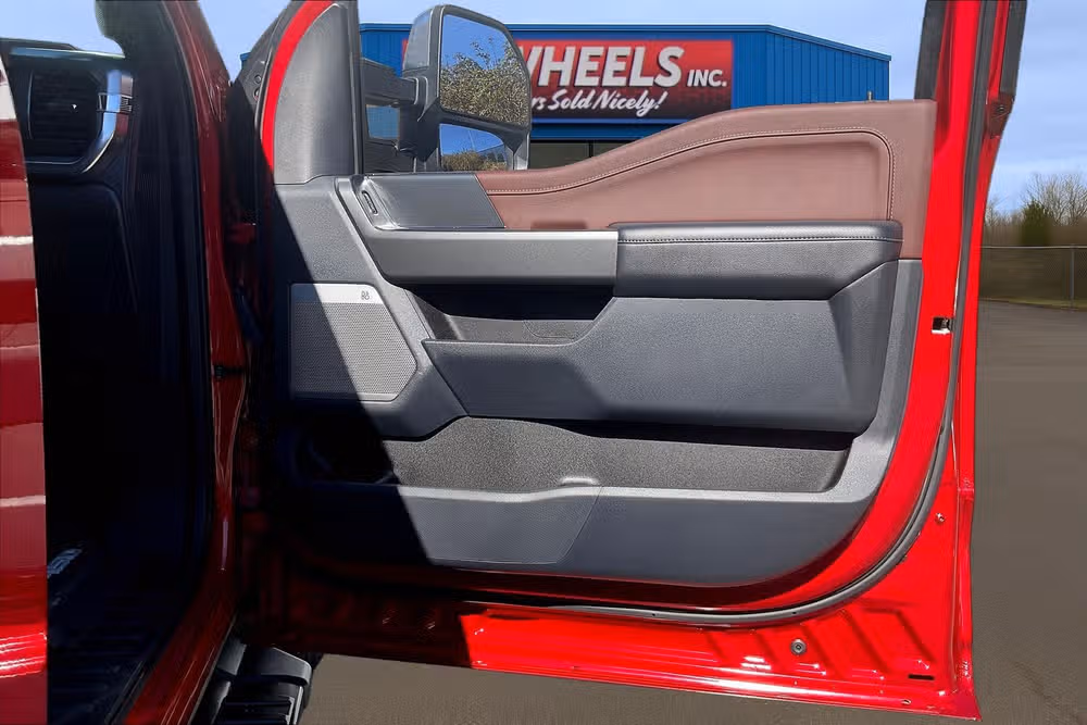 2022 Ford F-150 Lariat Image 23