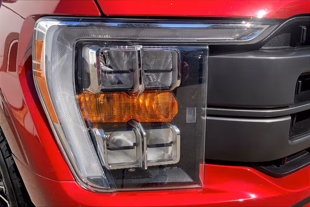 2022 Ford F-150 Lariat Image 28