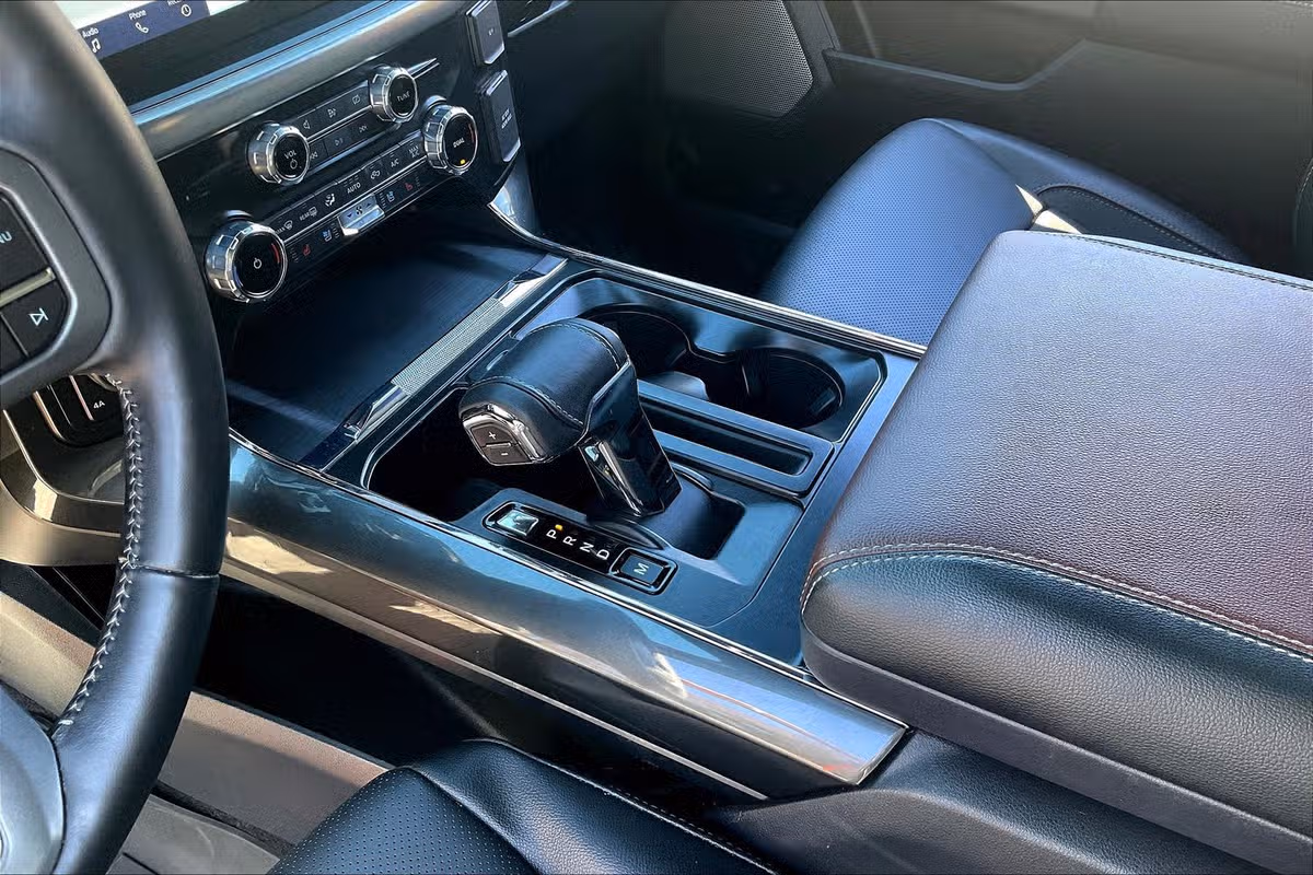 2022 Ford F-150 Lariat Image 13