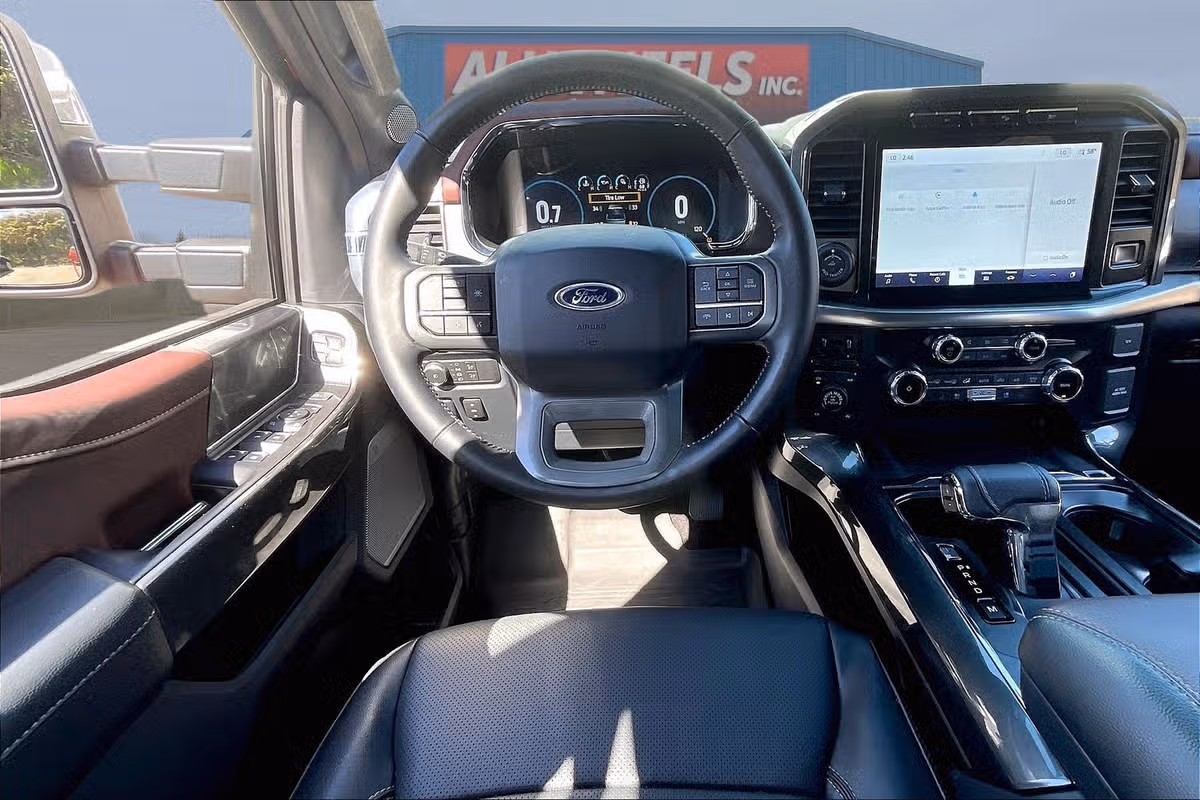 2022 Ford F-150 Lariat Image 5