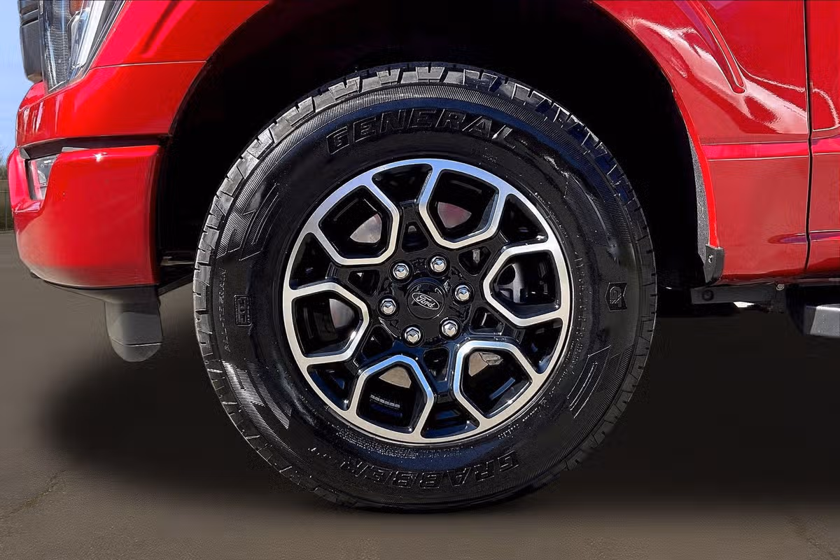 2022 Ford F-150 Lariat Image 9