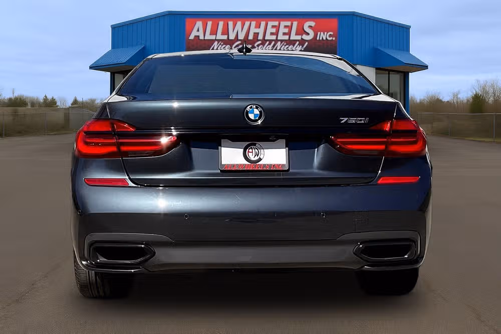2017 BMW 7 Series 750i Image 4