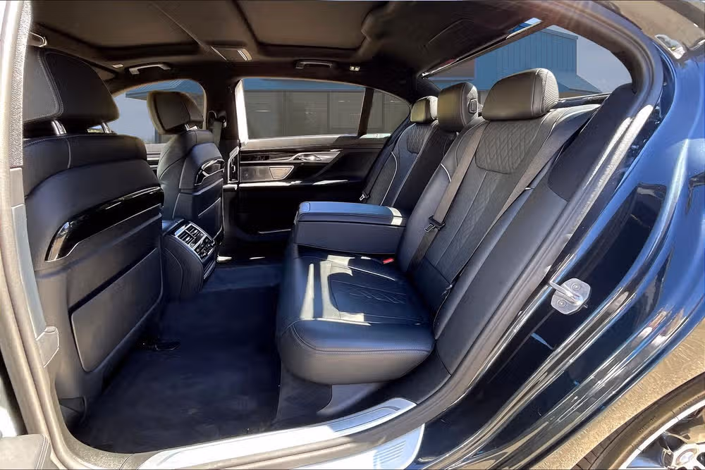 2017 BMW 7 Series 750i Image 24