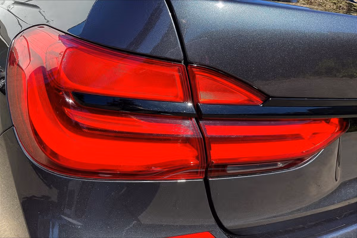 2017 BMW 7 Series 750i Image 28