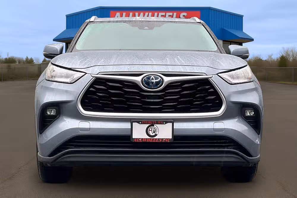 2020 Toyota Highlander Hybrid XLE Image 3