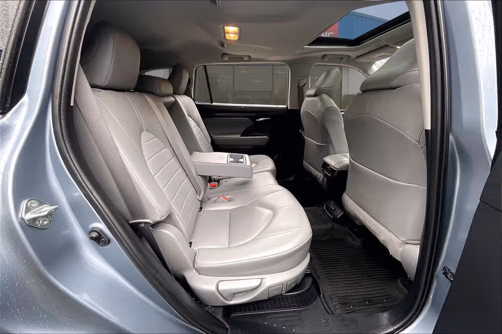 2020 Toyota Highlander Hybrid XLE Image 25