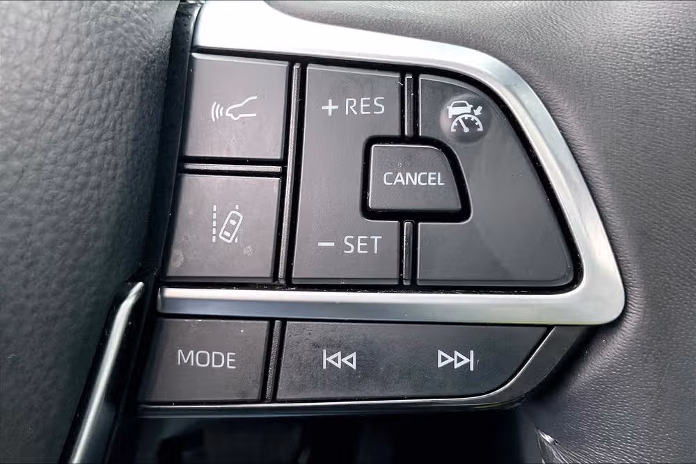 2020 Toyota Highlander Hybrid XLE Image 17