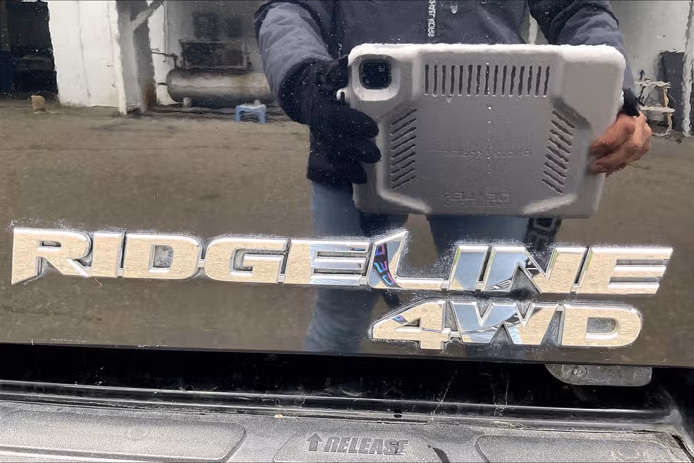 2013 Honda Ridgeline RTS Image 8