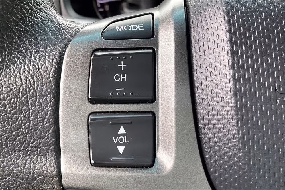 2013 Honda Ridgeline RTS Image 17