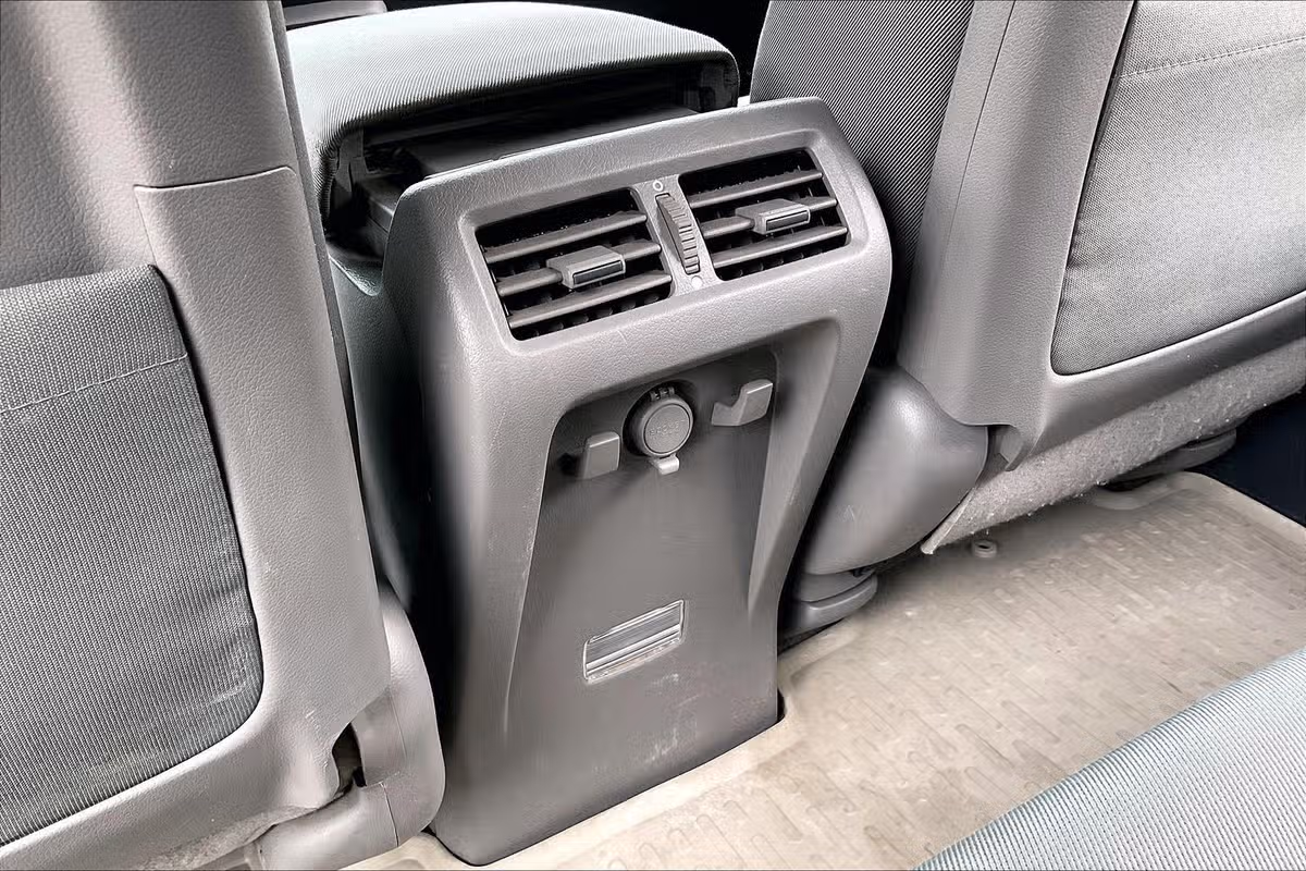2013 Honda Ridgeline RTS Image 31