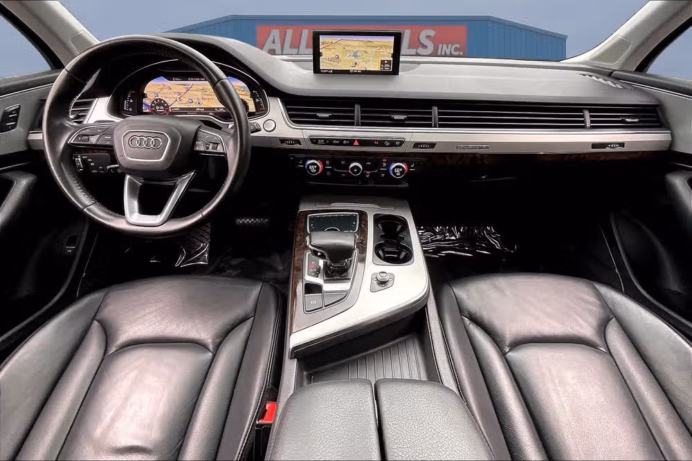 2019 Audi Q7 quattro SE Premium Plus 45 TFSI Image 14