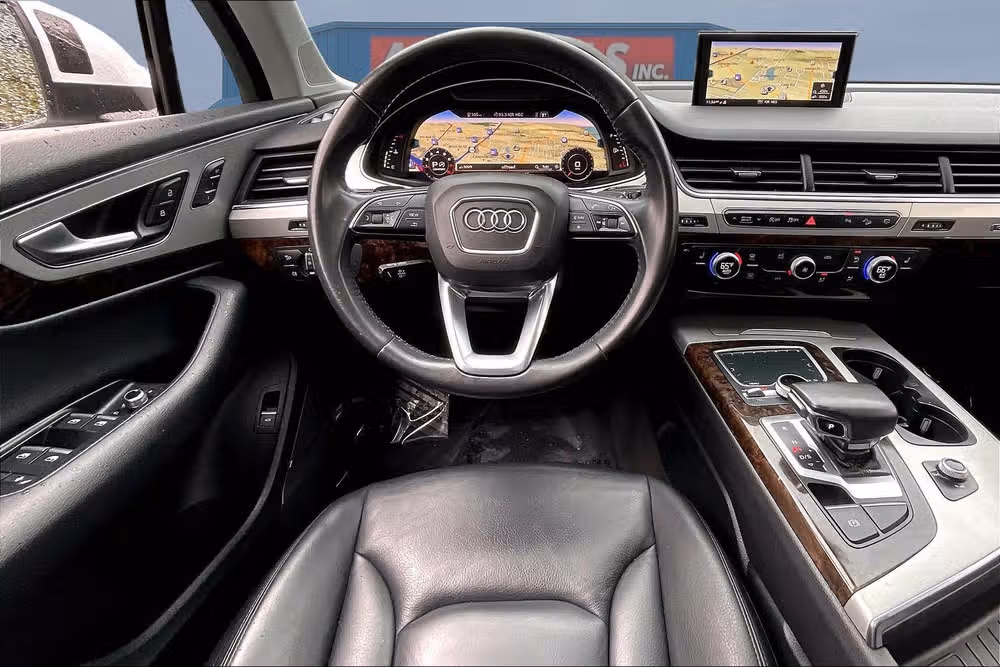 2019 Audi Q7 quattro SE Premium Plus 45 TFSI Image 5