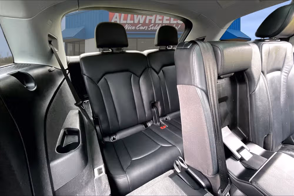 2019 Audi Q7 quattro SE Premium Plus 45 TFSI Image 26