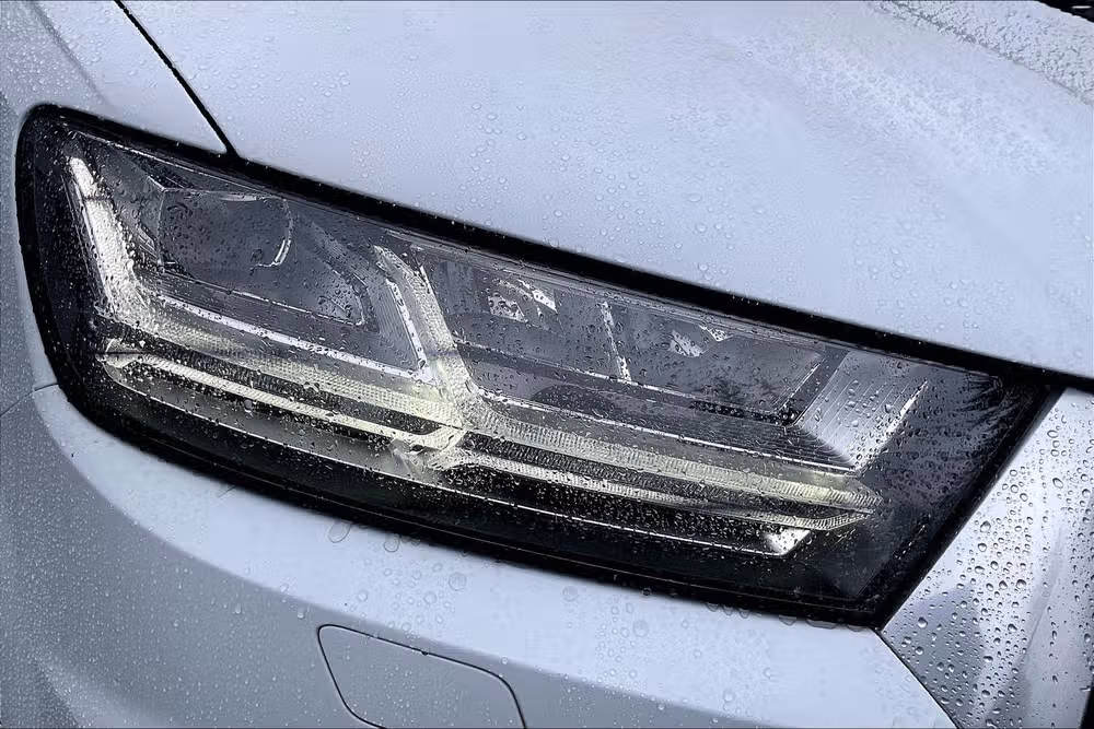 2019 Audi Q7 quattro SE Premium Plus 45 TFSI Image 28
