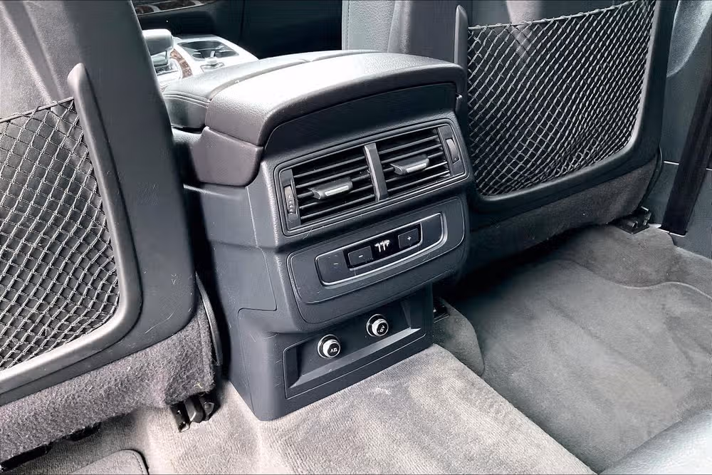 2019 Audi Q7 quattro SE Premium Plus 45 TFSI Image 32