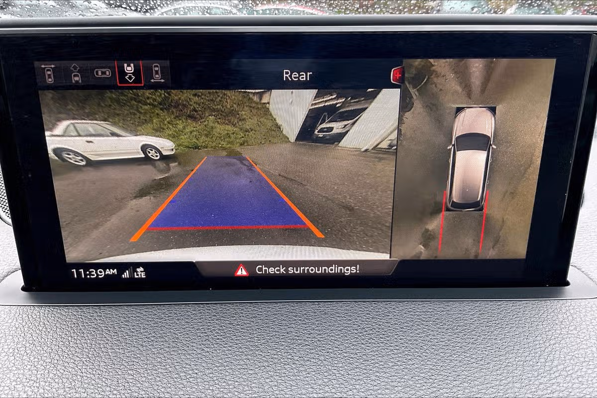 2019 Audi Q7 quattro SE Premium Plus 45 TFSI Image 19