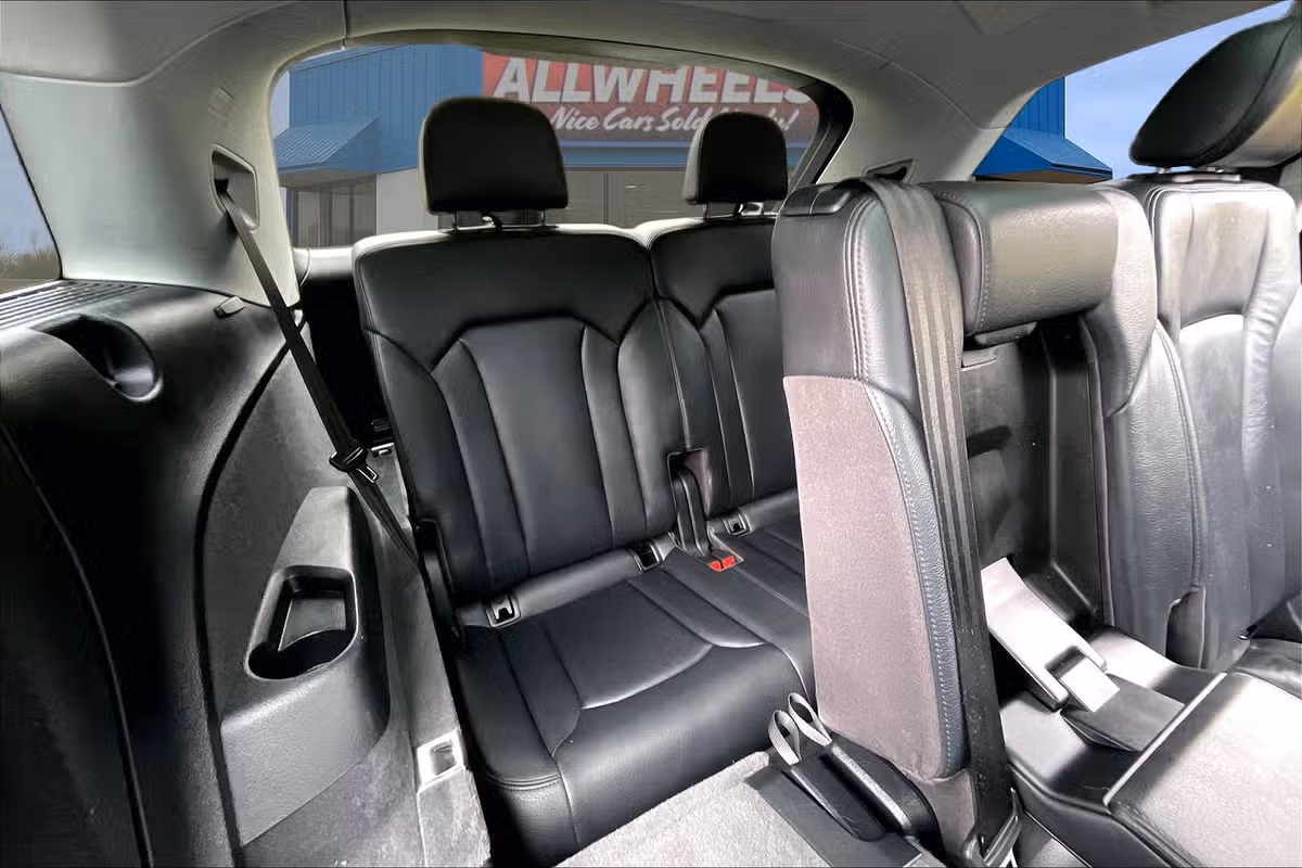 2019 Audi Q7 quattro SE Premium Plus 45 TFSI Image 26
