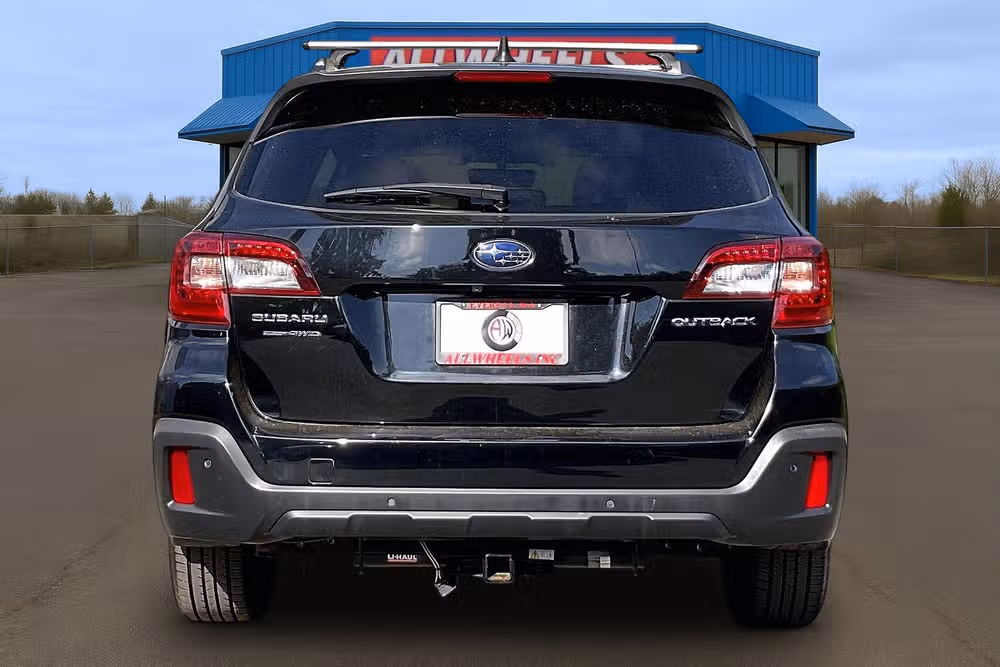 2018 Subaru Outback 2.5i Touring Image 4