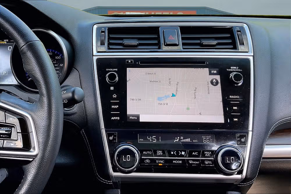 2018 Subaru Outback 2.5i Touring Image 6