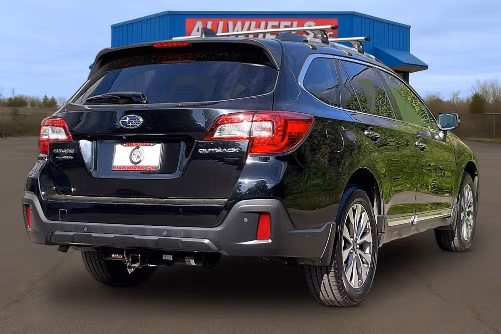 2018 Subaru Outback 2.5i Touring Image 11