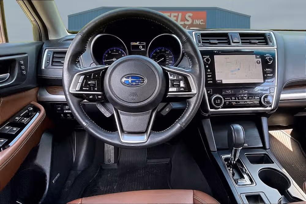 2018 Subaru Outback 2.5i Touring Image 5