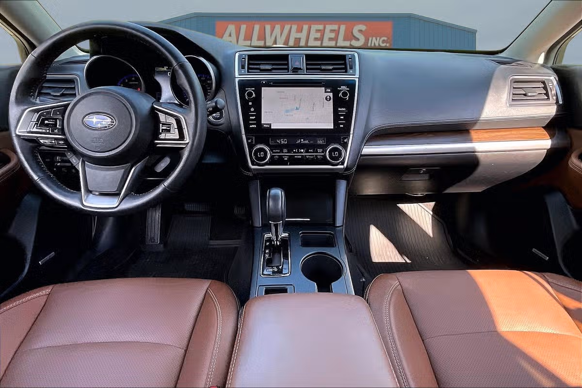 2018 Subaru Outback 2.5i Touring Image 14